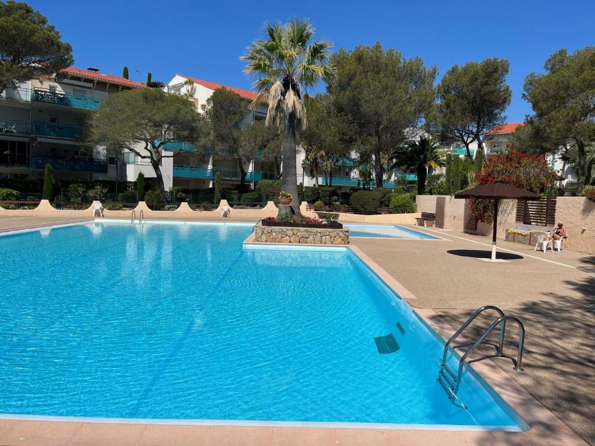 Saint-Raphael, Boulouris, F2 Dans Belle Residence 3 Piscines, Proche Bord De Mer Eksteriør bilde