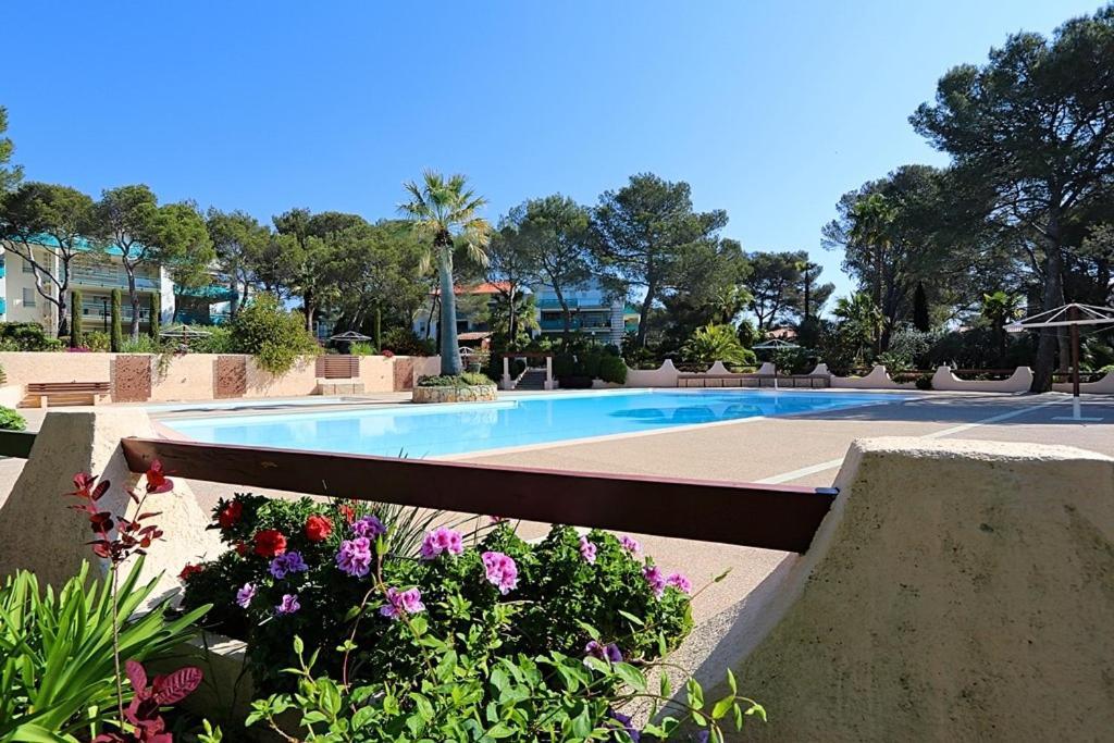 Saint-Raphael, Boulouris, F2 Dans Belle Residence 3 Piscines, Proche Bord De Mer Eksteriør bilde